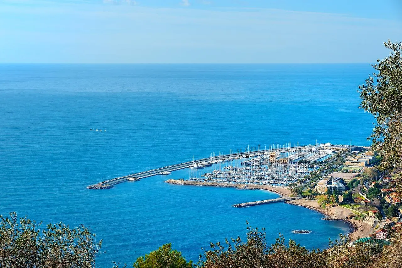 Silvia Degli Aregai Apartment Santo Stefano al Mare